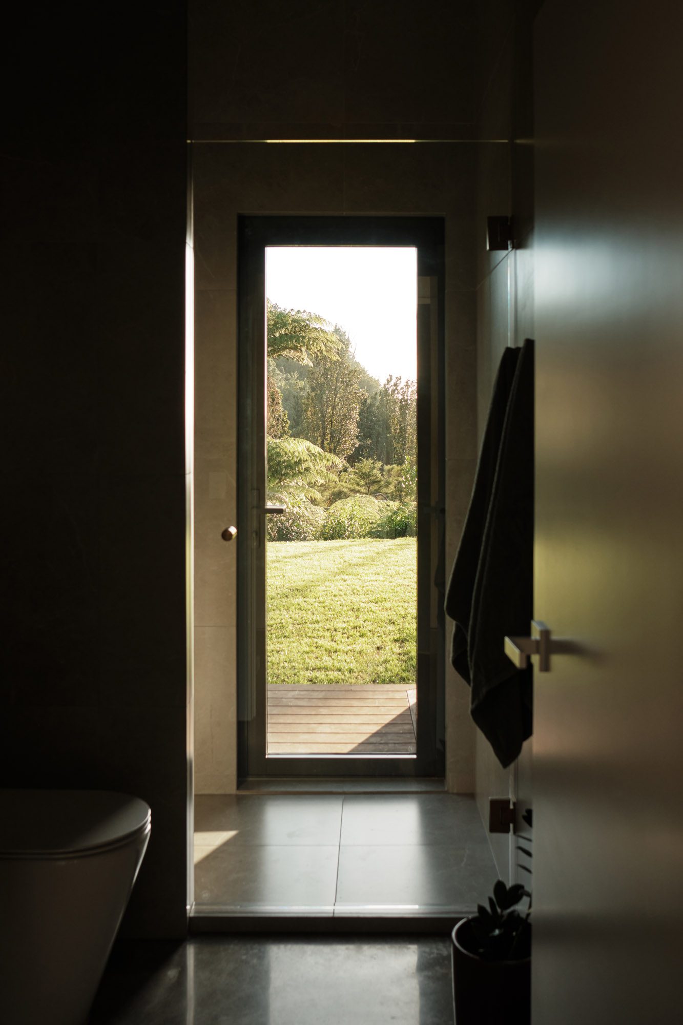 Interior: Viewshaft through bathroom