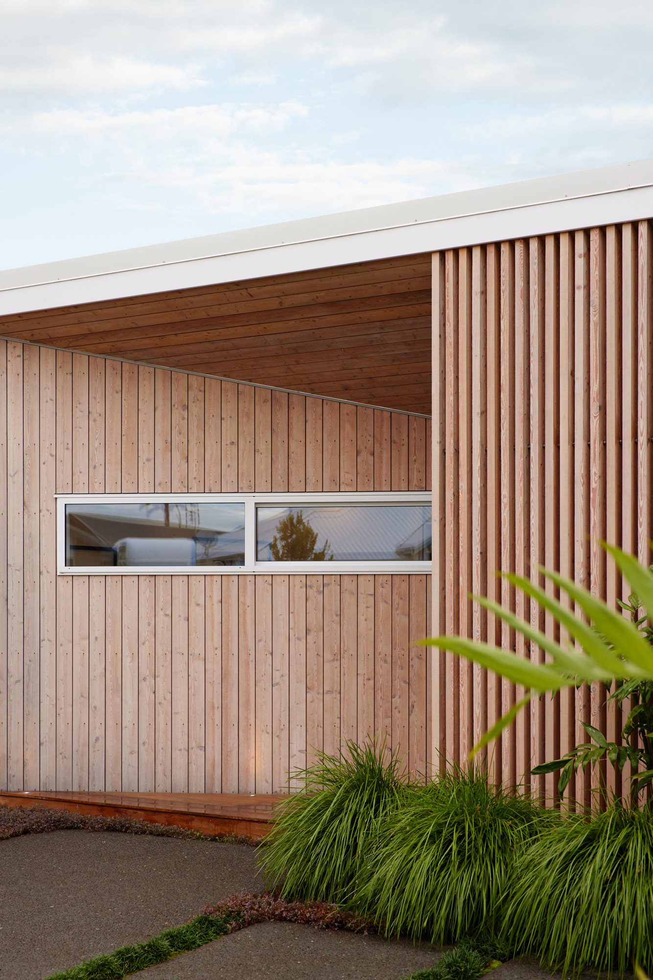 Entrance timber cladding and timber screen detail